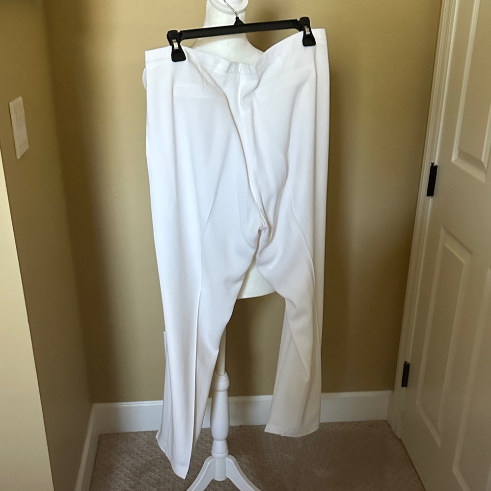 Elie Tahari White Straight Leg Pants - Picture 7 of 7